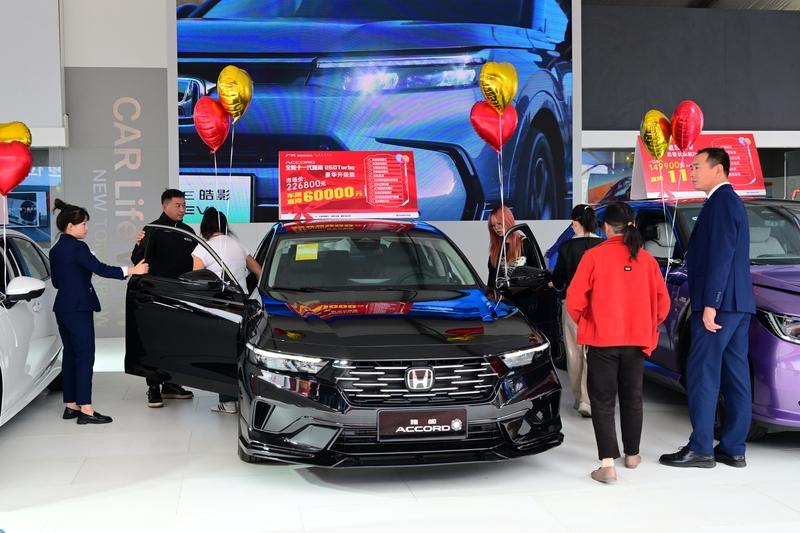 2025年年底买车还是等2026年？一定要想清楚这跑个问题！1.现在是不是百