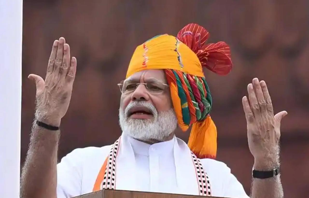 说实话，这几十年中国抓住的大机遇，同样也砸在印度头上了，而且都比中国的更好，可印