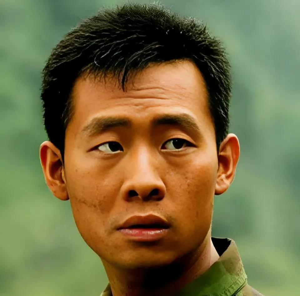 一觉醒来娱乐圈炸锅了呀47岁的张译（张毅）通过了北京市一级演员（正高级职称