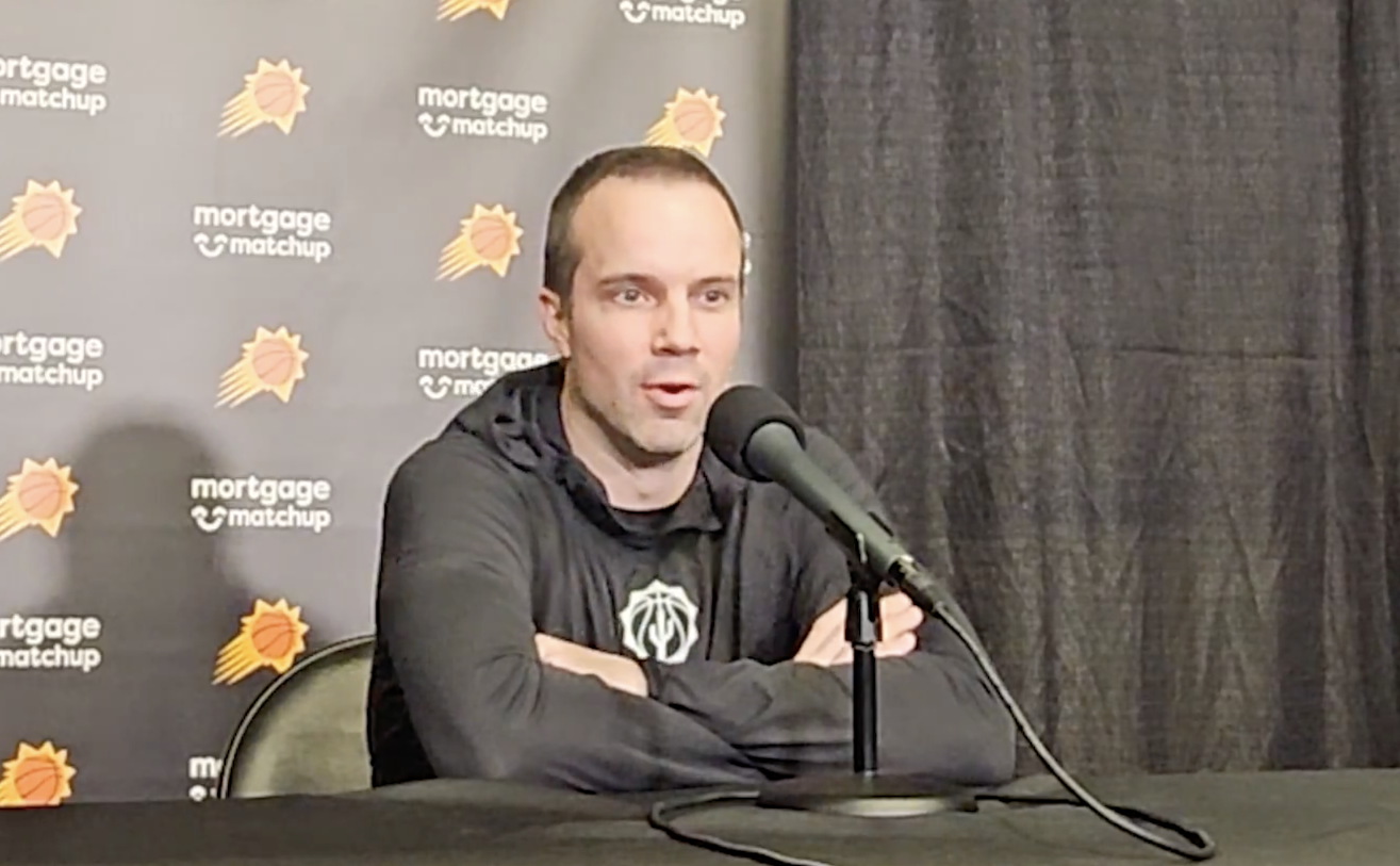 奥特: 杰伦-格林再次参加了5v5训练, 会看看他明天反应如何