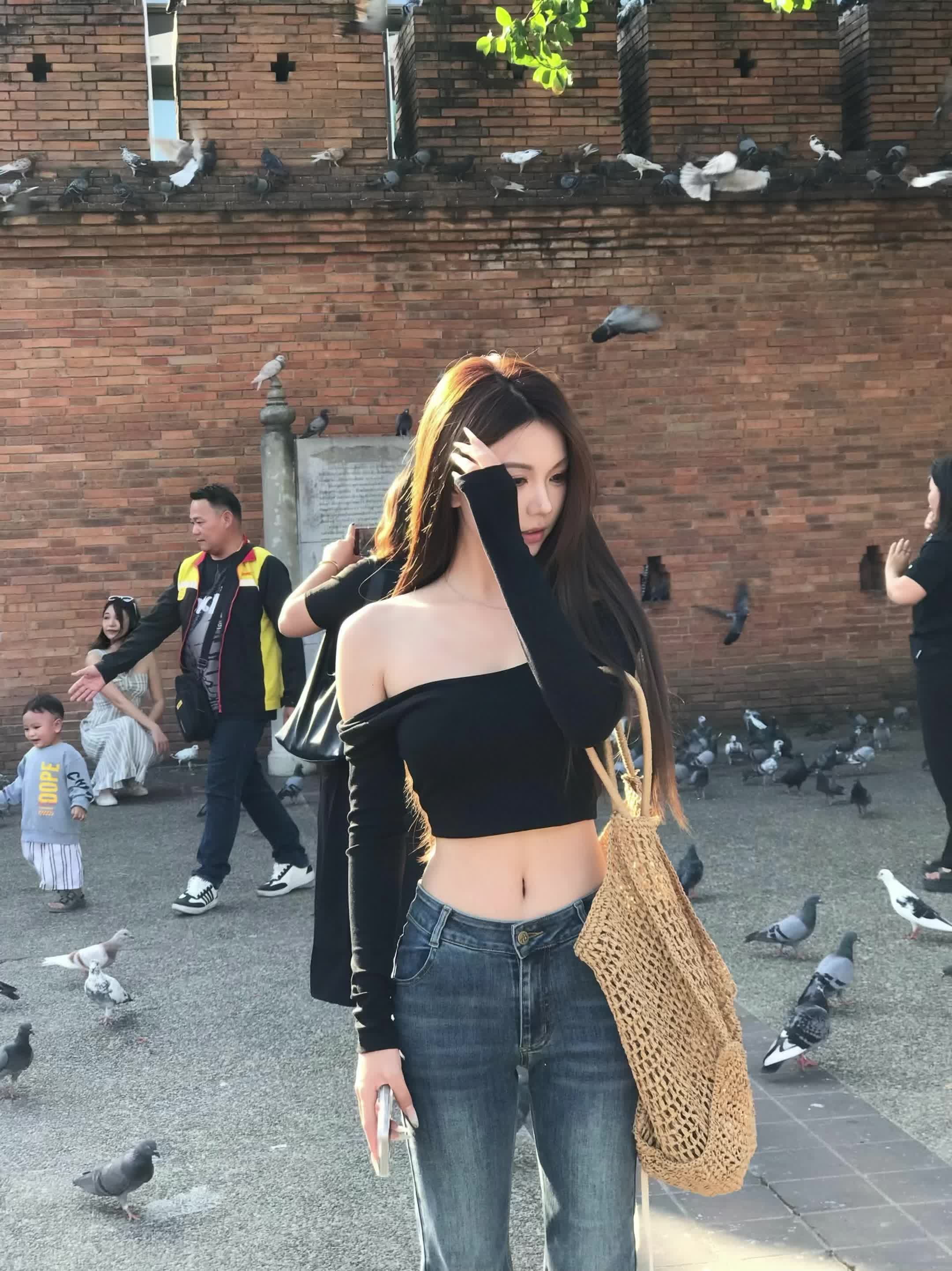 不知道，我的身材很曼妙