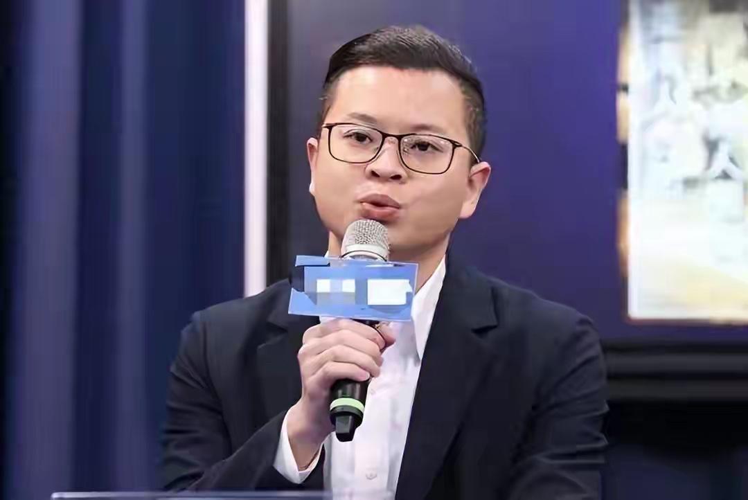 近日，桃园市议员凌涛在一档政论节目中大放厥词：“中国海巡船只靠近钓鱼岛，我们当然