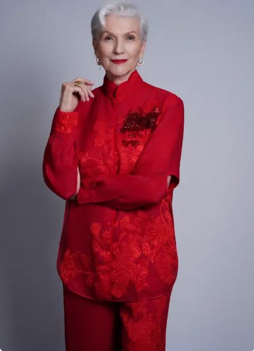 一个喊“中国太棒了”，一个回“我去的地方比你多”！马斯克母子这波接力，算是把西方