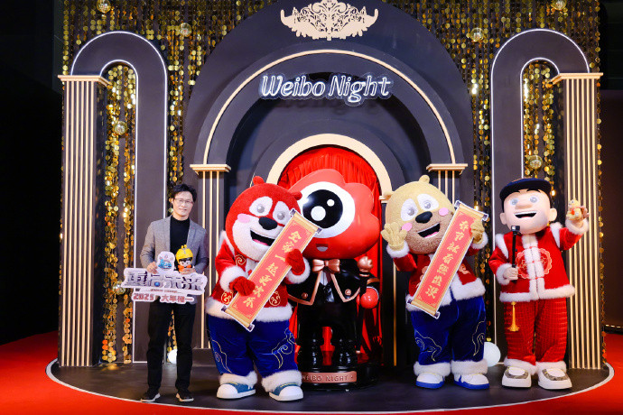 听说七小只也要来微博之夜了，先来回顾下去年的红毯星光吧，希望萌物们交到新朋友~喵