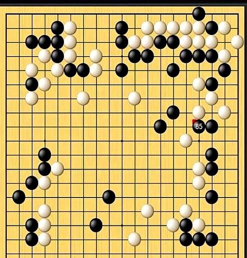 lg杯最新战况，无语我国00后丁浩对阵韩国老将朴廷恒。三盘棋同时开打，丁浩上来