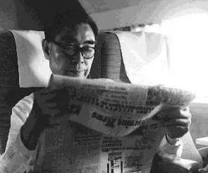 1961年，一辆卡车直冲冲地撞向周总理，来不及躲闪的周总理做了最坏的打算，就在这