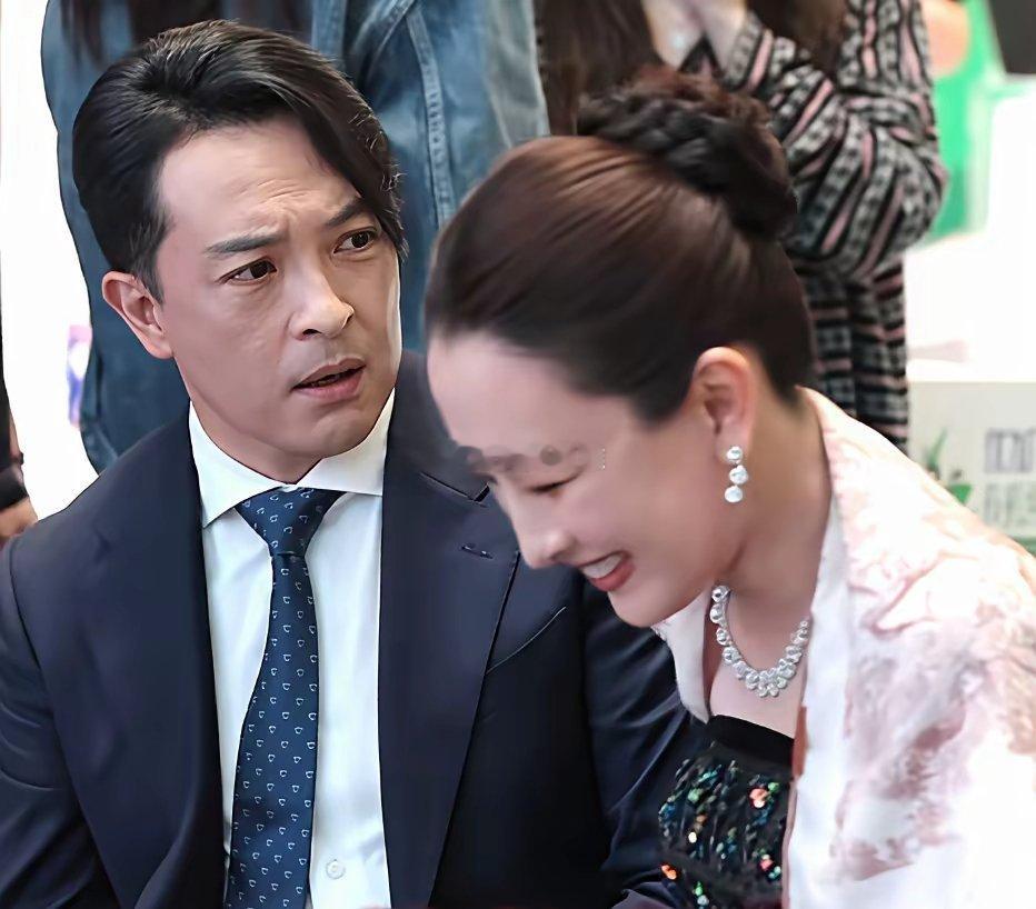 富大龙与马苏在活动上的一幕，当年富大龙把杨广饰演的入木三分