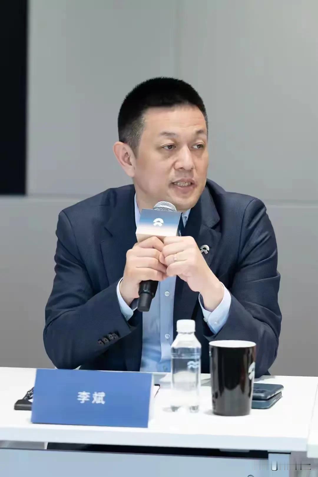 该来的终于要来了！蔚来CEO李斌发出预警，“接下来一到两年，日子会比较难过，汽