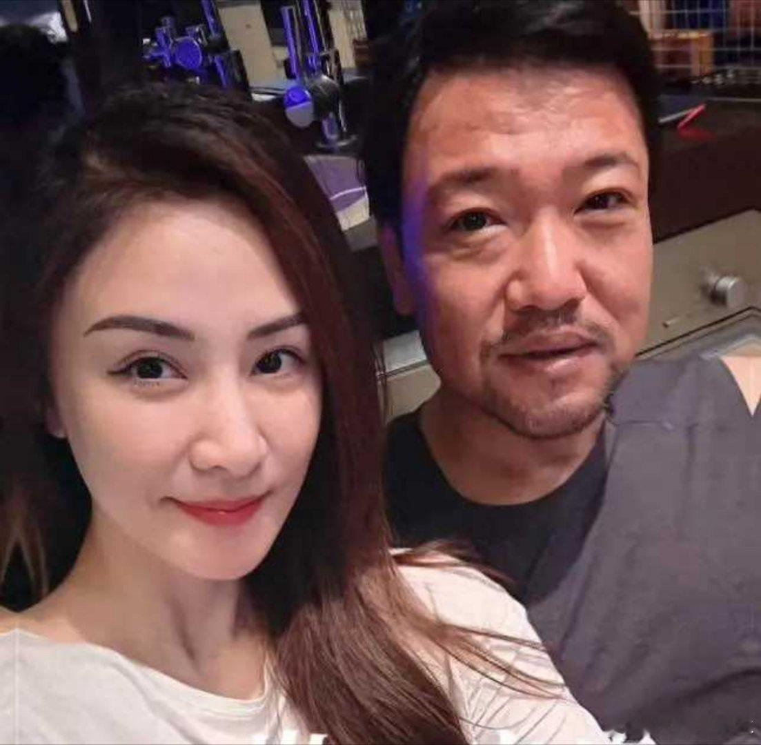 贾冰减肥成功瘦到脱相身上的肉是保命的，切勿过度减肥医生：身上的肉是保命的，是对