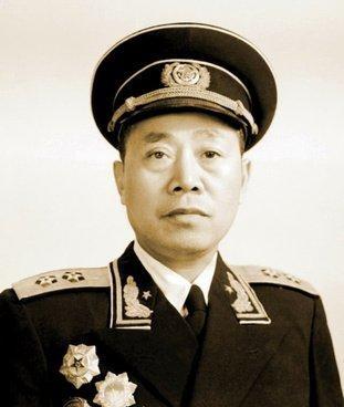 在淮海战役中粟裕功劳卓著，多支纵队参战，究竟哪一纵队的贡献最大呢？1948年1