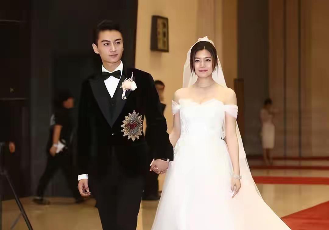 双陈离婚后事业双双回春，《大生意人》收视破3，《狙击蝴蝶》热搜不断，网友笑称陈晓