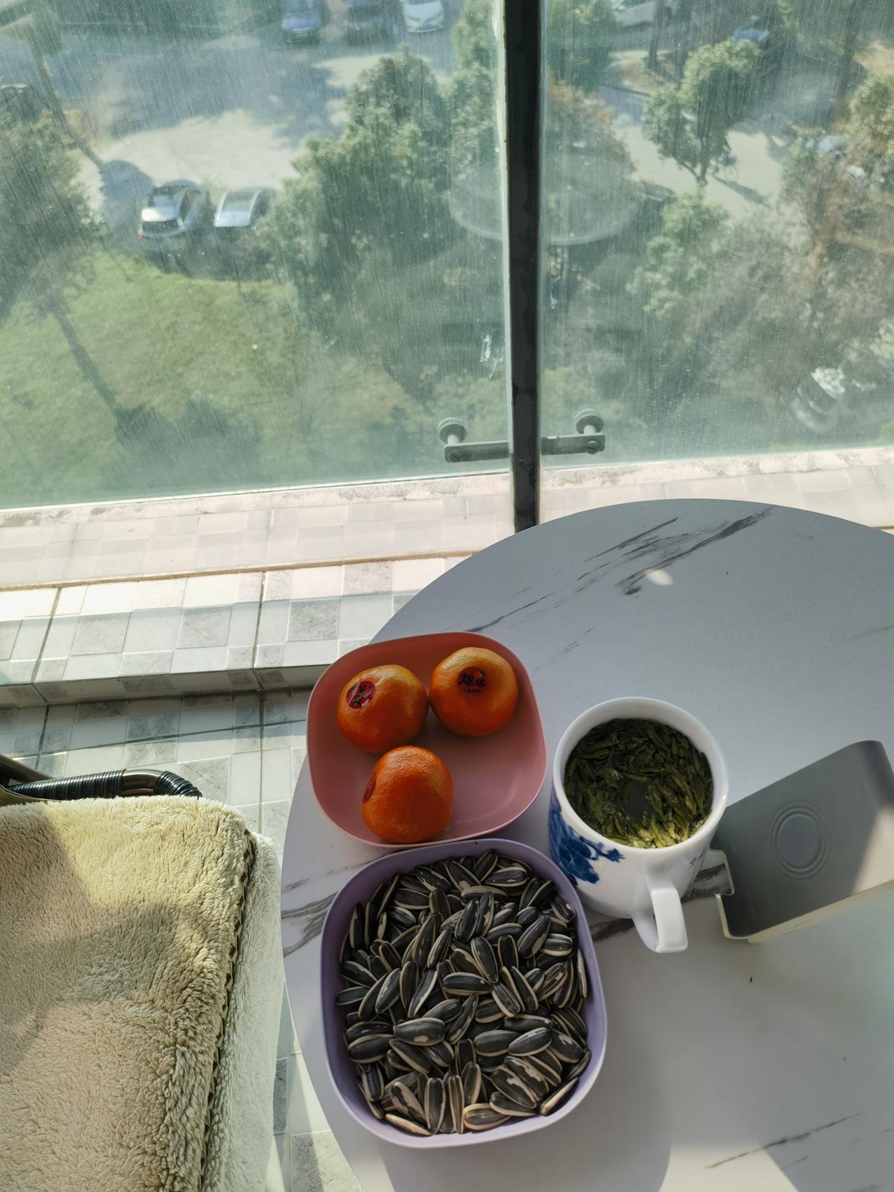 退休的生活，有很多人说太无聊太寂寞，没有朋友的饭局，没有事情做，整天就是吃饭睡觉