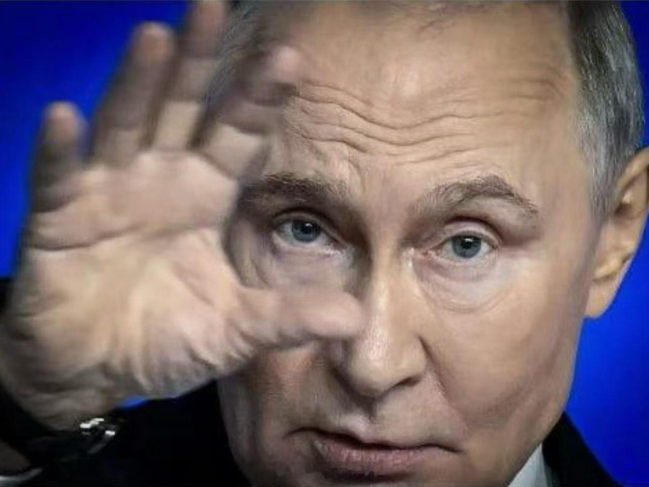 🇷🇺🍸🔥🛡️⚔️🇺🇦普京在香槟一杯下，告诉军事学院毕业生:一整个西