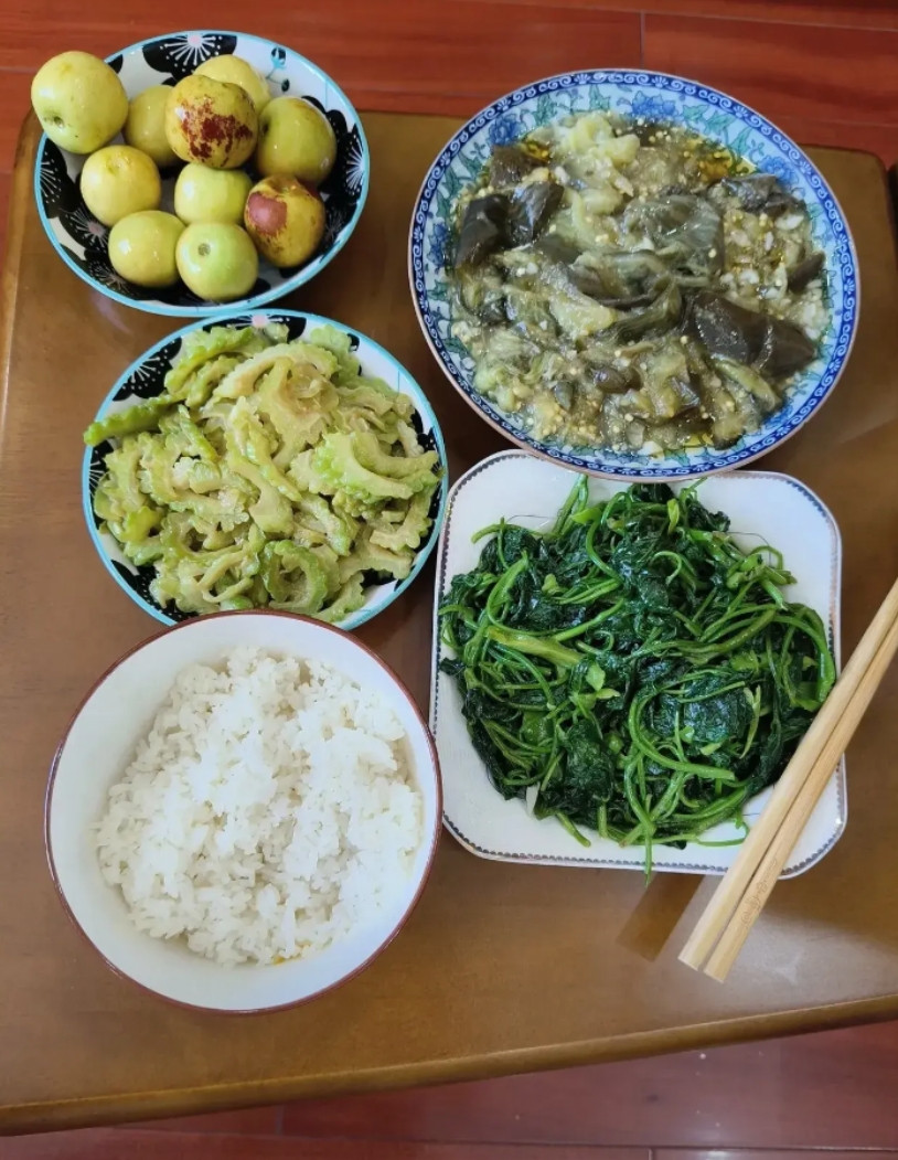 好清淡的菜，一看就是浙江的菜