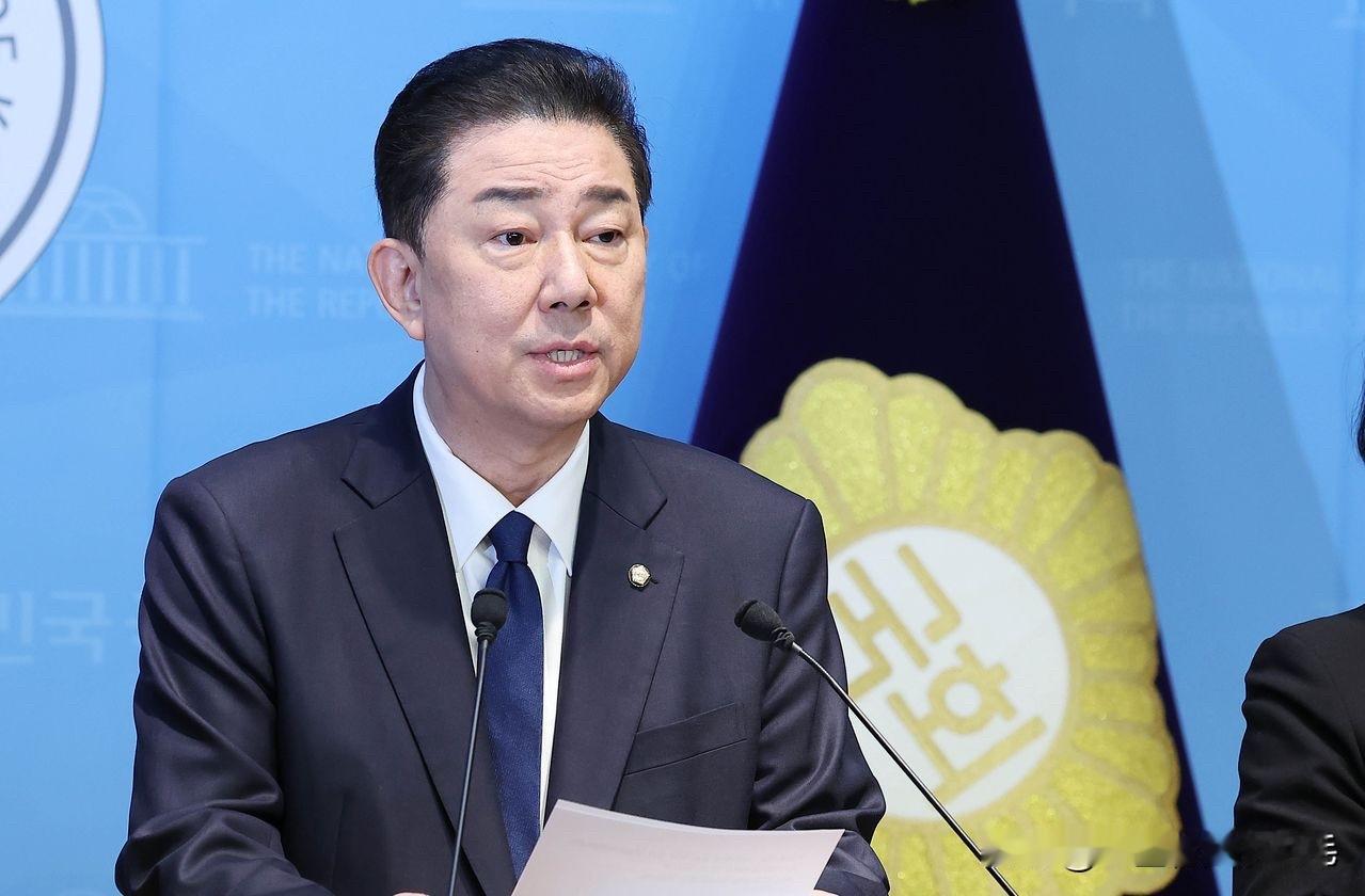 韩国共同民主党前院内代表（已退党）金炳基“提名贿款”案，经警方调查后认为行贿方供