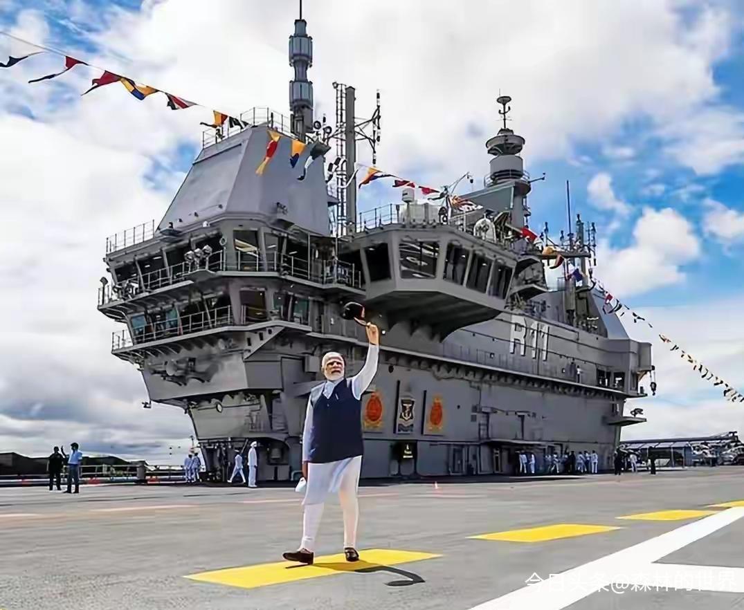 印度吹上天的P17A护卫舰号称“亚洲最强”，结果翻车翻到沟里，槽点全是真实的！号
