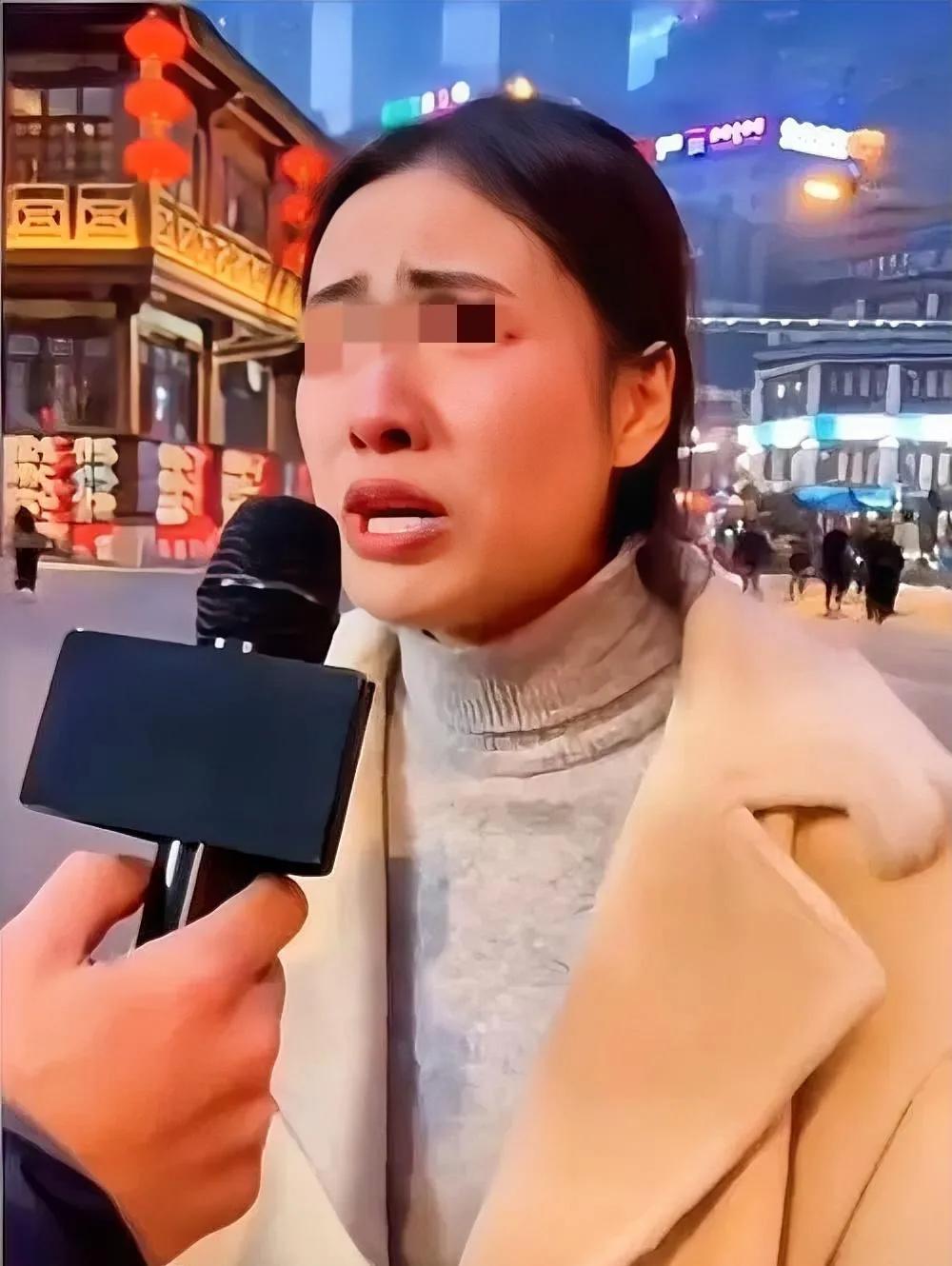 这事最近闹得挺大，2001年，武汉李女士花110万买下了一套商铺，后来为了