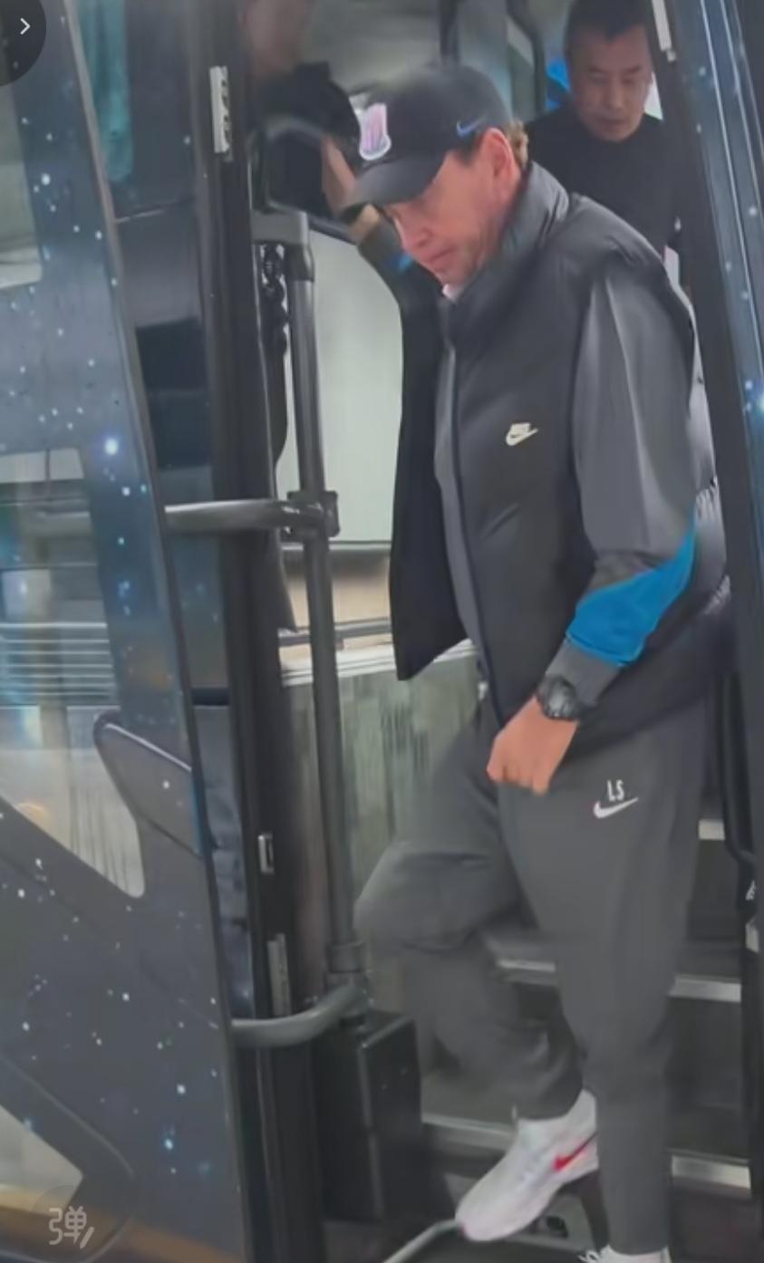 申花开启天津客场之旅！底线3分！用赢球迎接海港！球迷不明白为何上次北京比赛结束直