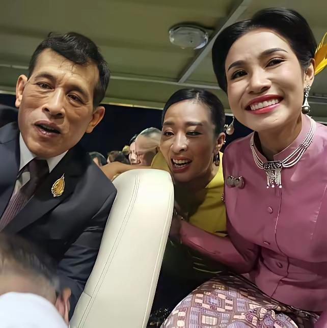 还有人记得泰国的帕查拉公主吗？她已经昏迷了两年了吧。怎么还没有醒来？全世界的达