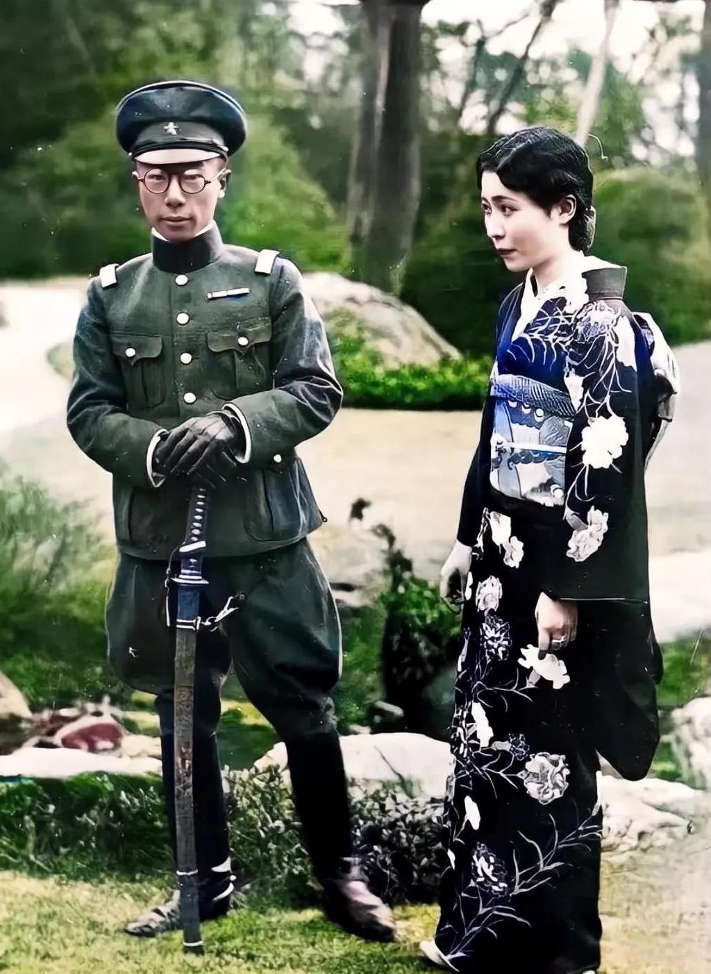 这就是<em>溥杰</em>年轻时真实的样貌，都好好看看吧！货真价实的历史珍品，并非演员所扮演的，