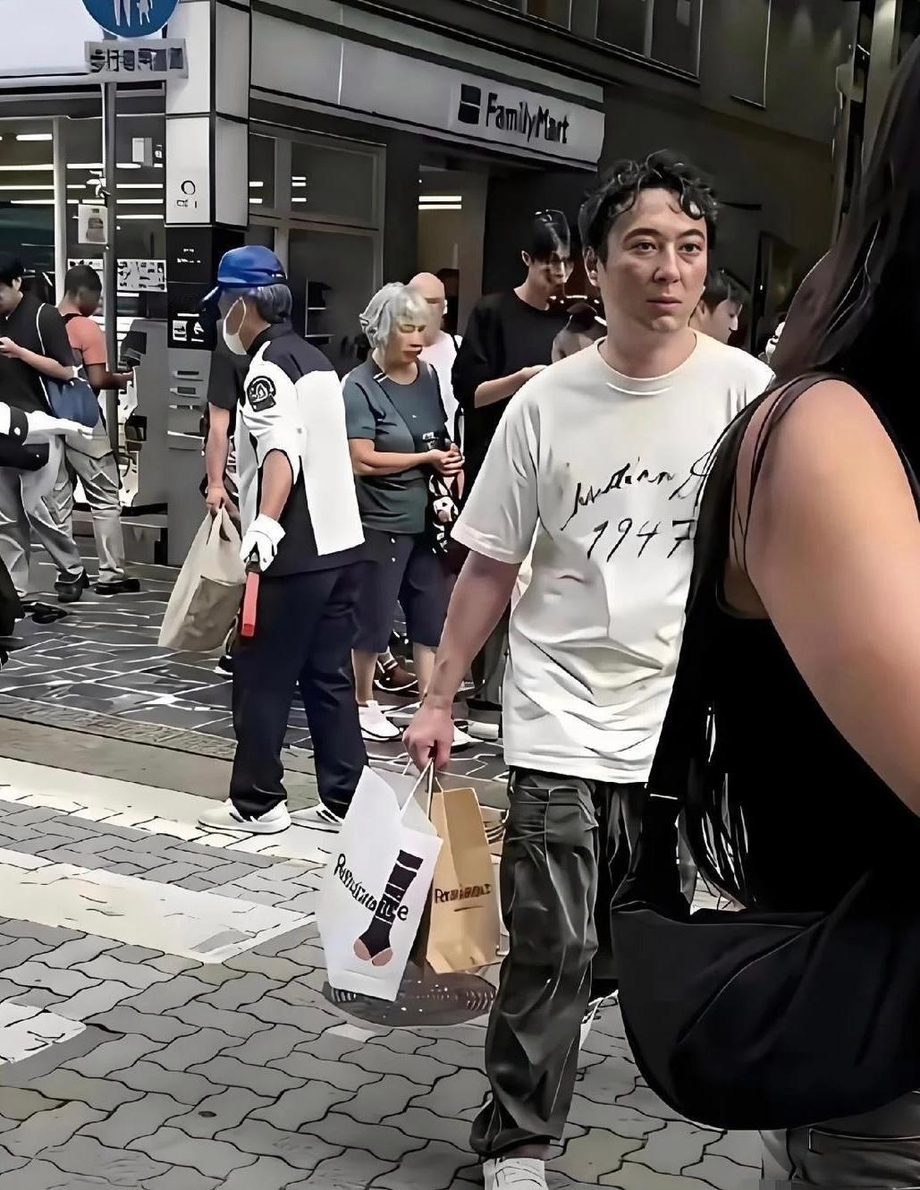 王思聪怎么成这样了。帅气都没了