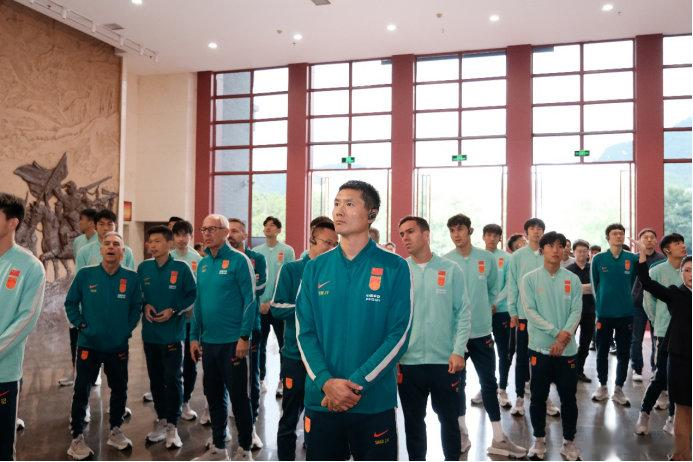 中国男足和中国U23男足参观遵义会议陈列馆, 学习长征精神