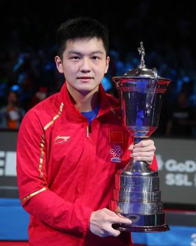 平台真的比努力更重要。据DS数据，樊振东年收入1500至2500万，而C罗是恐怖