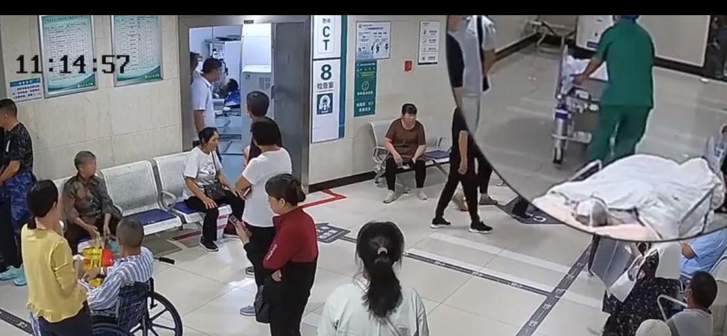 哭笑不得！江苏扬州一个女子，因为腹痛就上医院，结果去到医院厕所，直接生下来一个孩