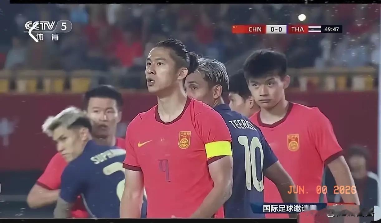 昨晚两场足球赛，看到了中国足球的希望！CCTV5直播的中国国家足球队与泰国国家