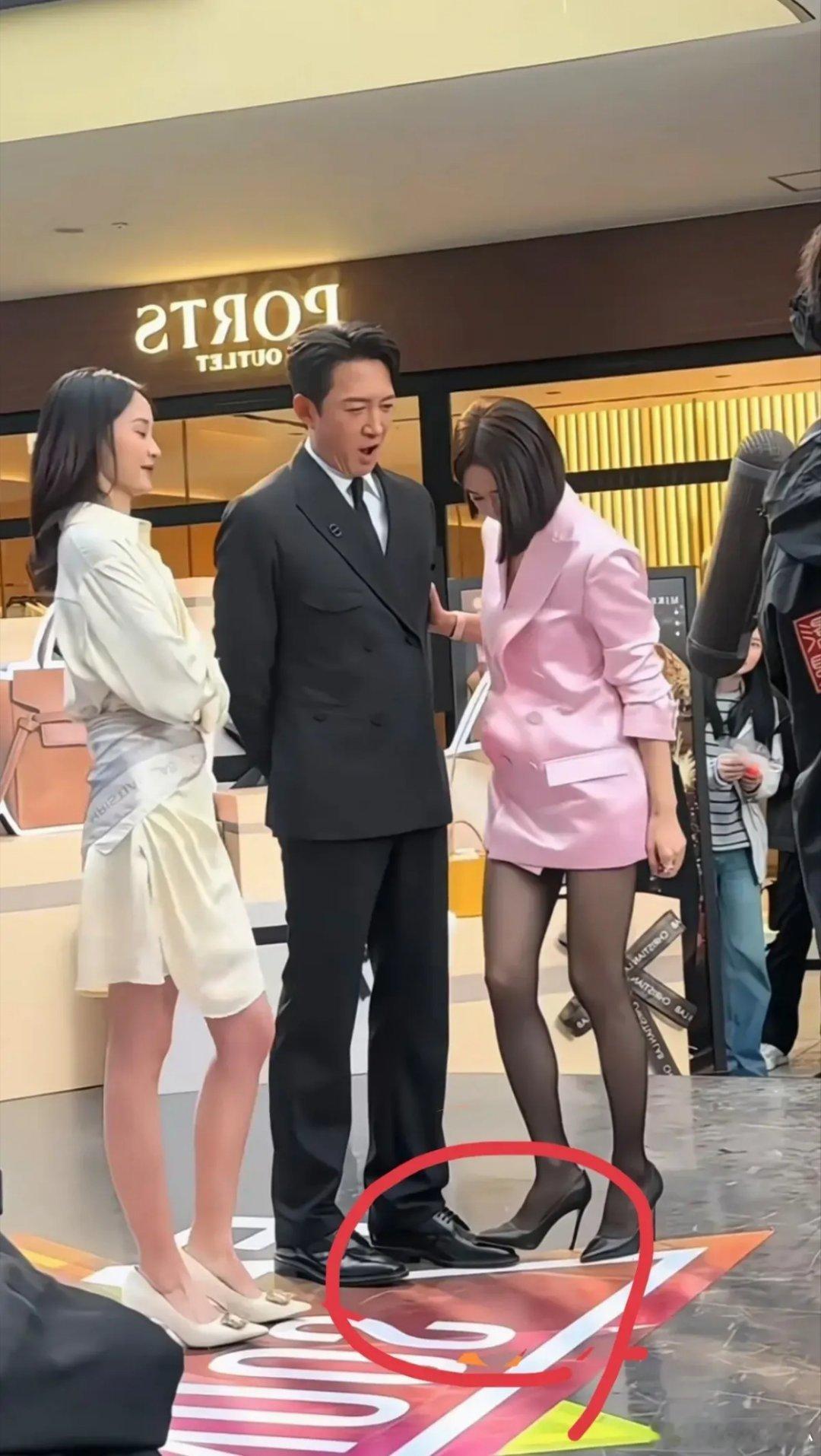 不得不说，这老阿姨的腿是真可以