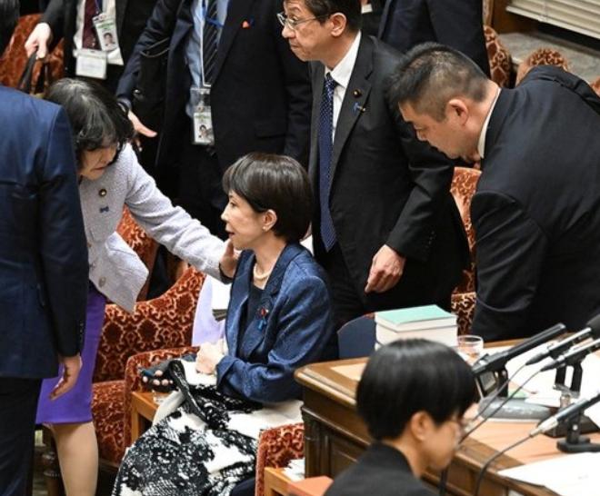 日本首相高市早苗病重离辞职不远？日媒报道，高市早苗3月12日在经历连续9小时马拉