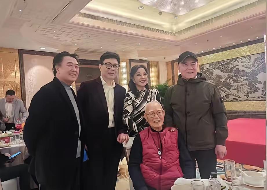 晓庆这辈子值了！大风大浪没压跨！[赞][赞][赞]女神[比心]