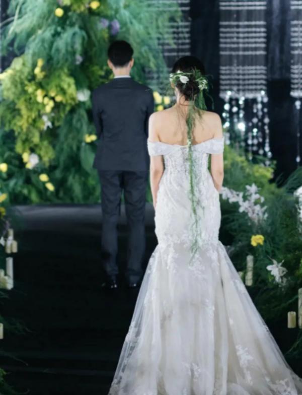 长沙一桩婚礼闹出天大难堪！姑娘婚前悄悄把自己辛苦攒下的几十万存款全都转给父母，就