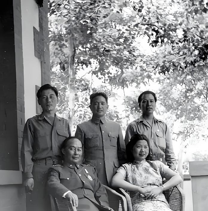 在胡宗南次子胡为善的记忆里，曾经不可一世的“西北王”与朝夕相伴的父亲，始终是两个