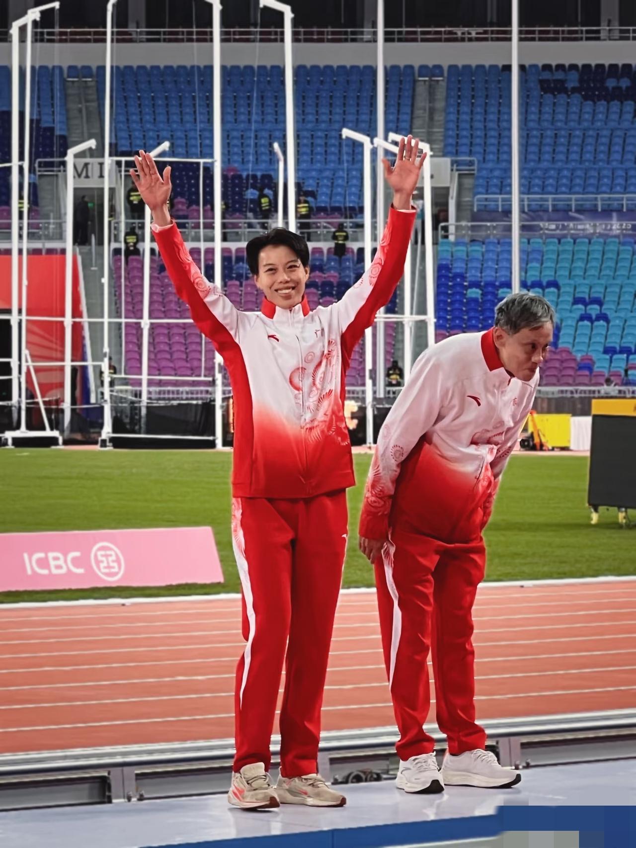 研究了刘景阳这个人，查了之后才发现，她能成功绝不是偶然。她是一个既能