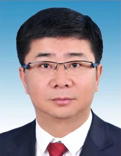 虽然还是副省级，但从新疆维吾尔自治区副主席到自治区党委党委，位置更加重要了，也算