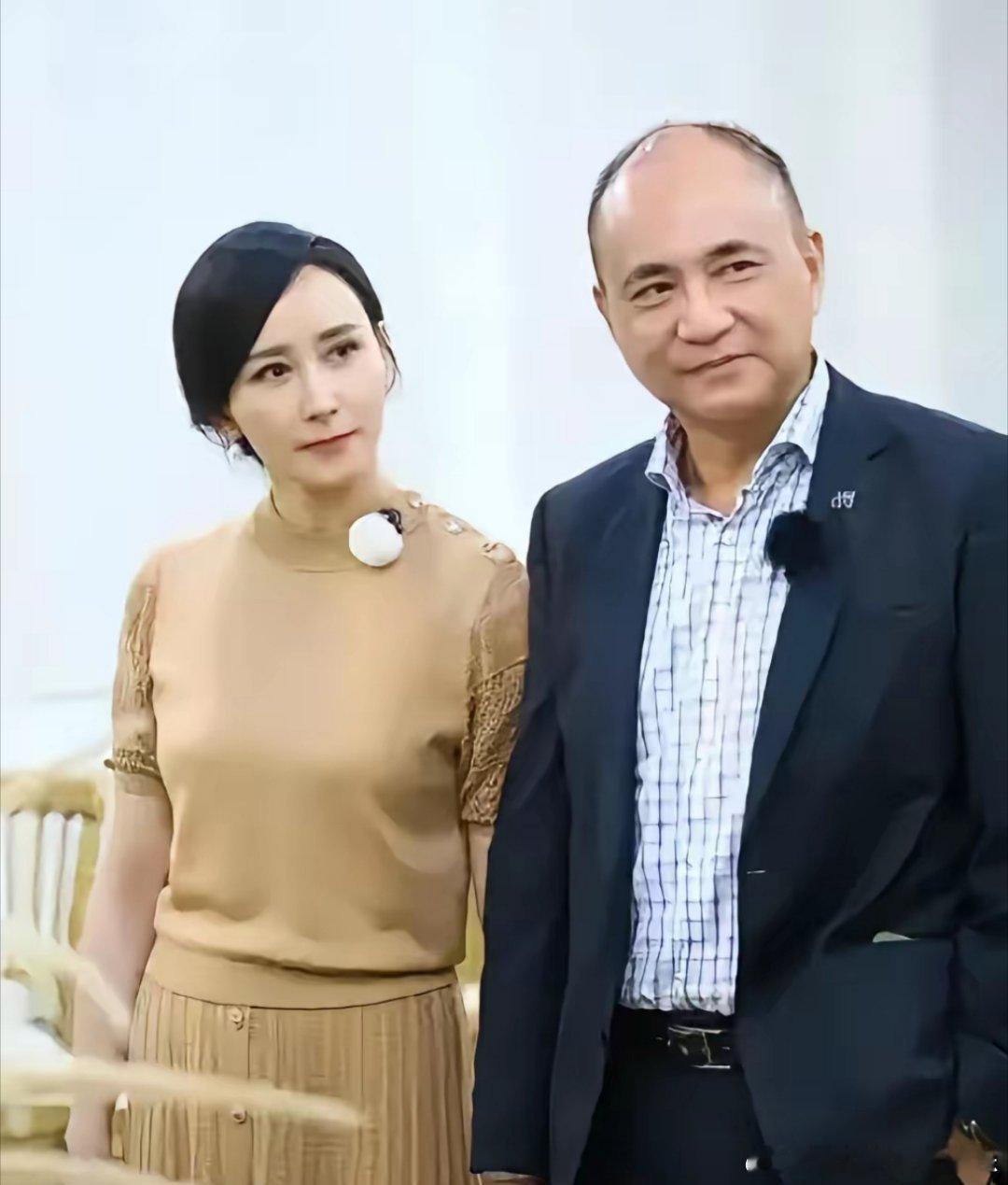 终于知道胡静为啥结婚多年，依然像小女孩那么单纯了，就冲他老公一句话！！他说：“她