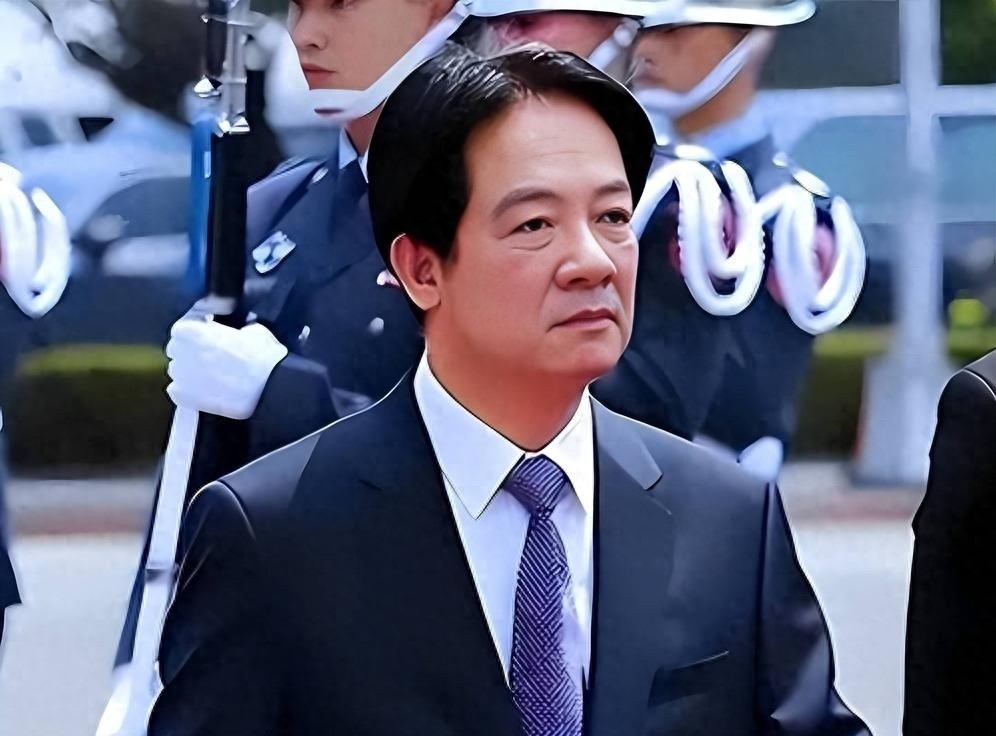 台湾问题不要再含含糊糊，必须跟美国摊牌！因台独太猖狂，中国人民解放军必须出手教训，美国若介入，中国也
