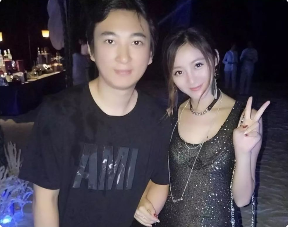 王思聪喊“老婆”疑结婚！她凭啥拿捏王公子