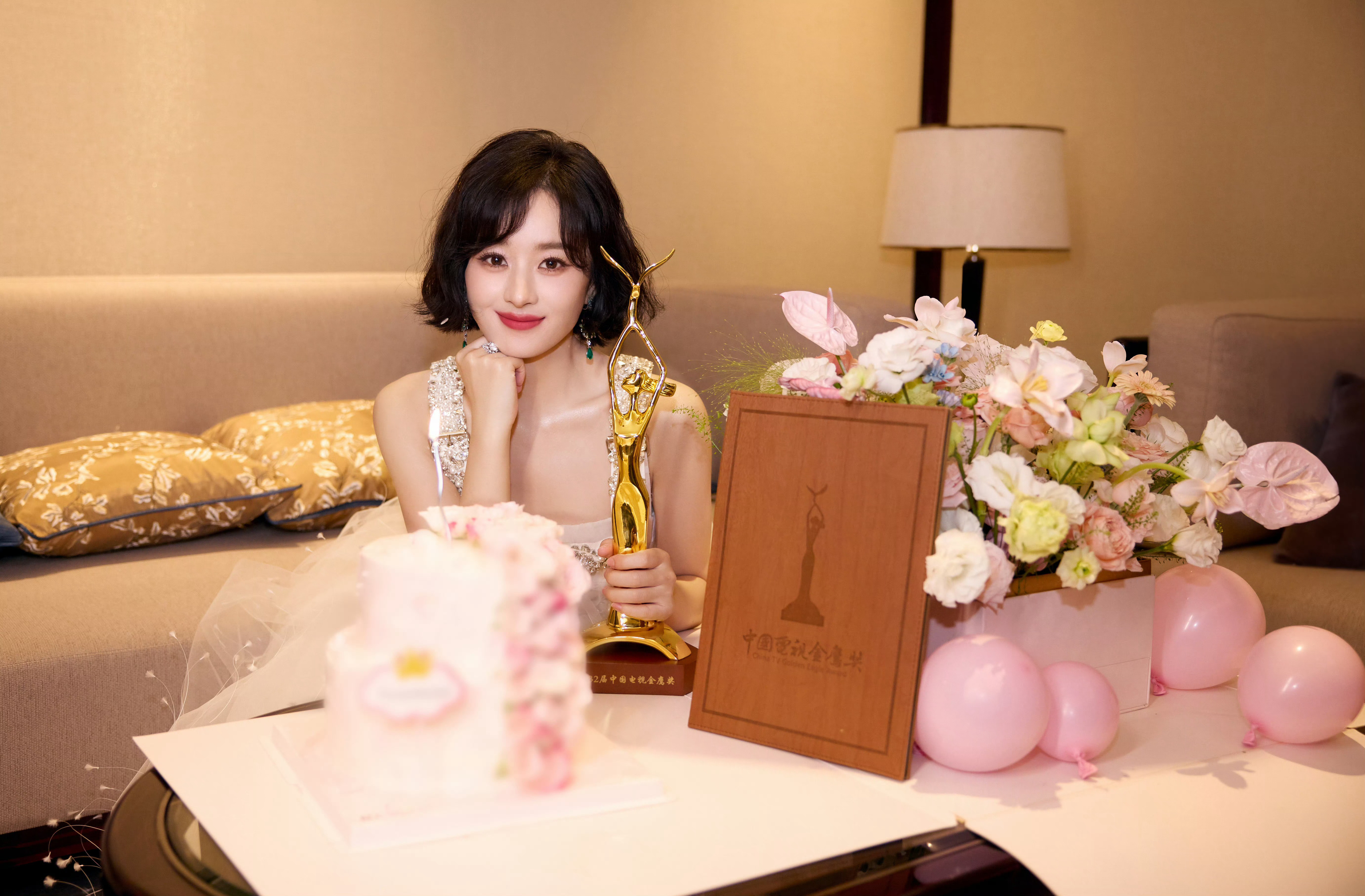 赵丽颖zly赵丽颖出道二十周年zly赵丽颖出道二十周年快乐“你既是那美丽的