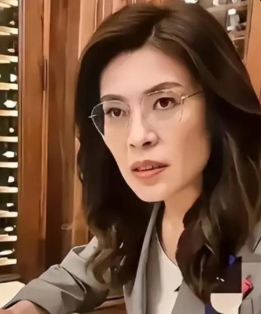 2026胜败可以放一边，郑丽文必须下台！国民党的内斗狠到超乎想象距离202