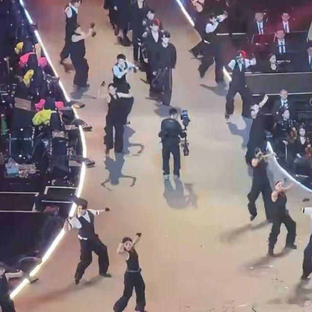 KPL有自己的神级站位吹得劳资都觉得尬​​​