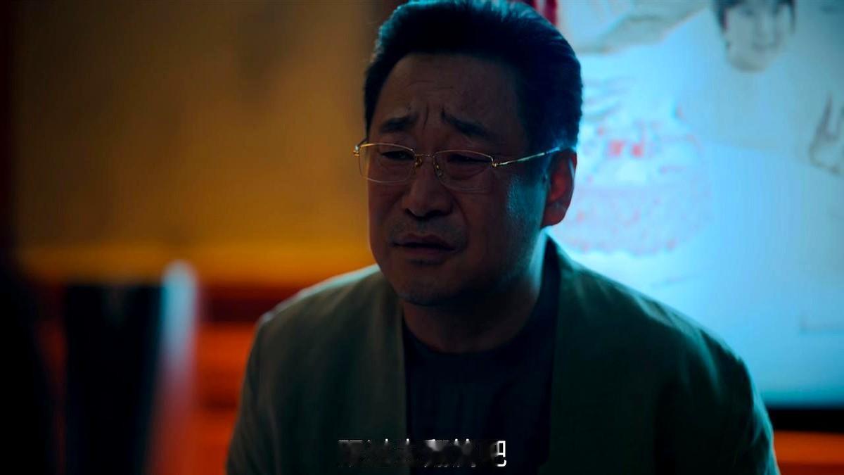 《人之初》里王景春这句台词，真给我看愣了。女儿吴飞飞（马思纯饰）刚见了母亲最