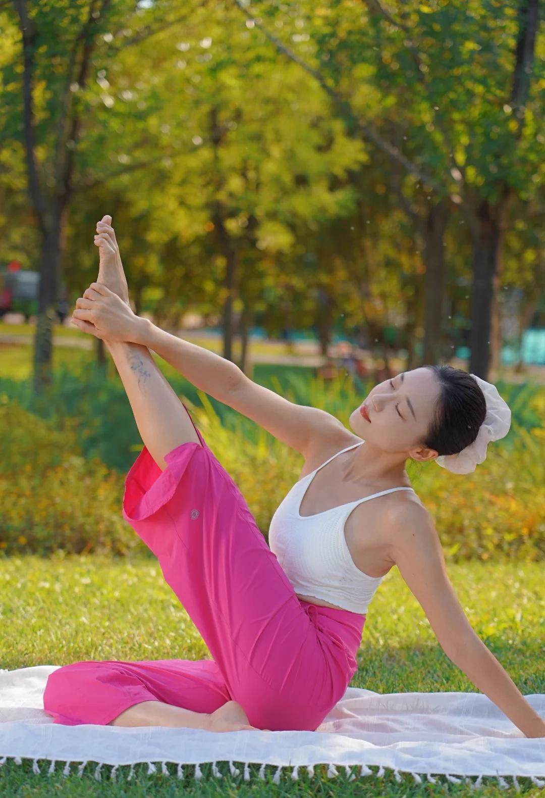 灿烂的夏末灿烂的我期待下一个夏天瑜伽日常生活美学瑜伽摄影橙黄橘绿时夏天
