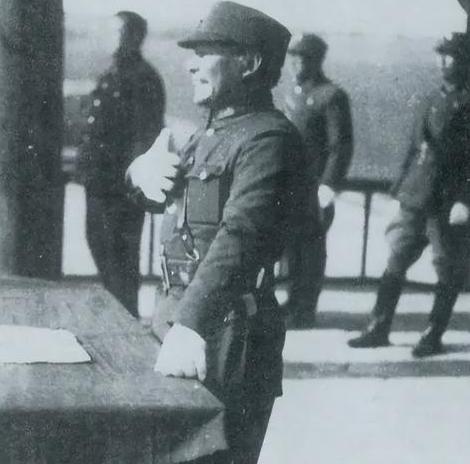 1947年汪戈被捕，中统特务正要用刑，李茂堂却走了进来：“让我来吧！”说完，他还