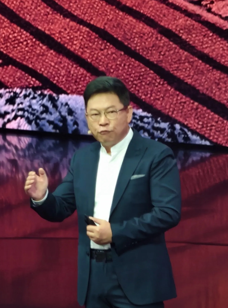 马斯克说激光雷达就是徒劳，依赖激光雷达的自动驾驶注定失败余承东说纯视觉再牛，也