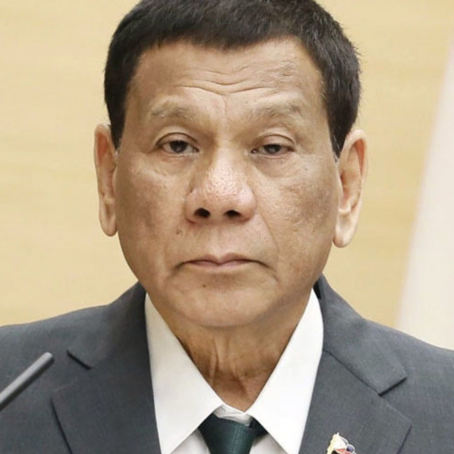 海牙这一纸裁决，直接让马科斯笑不出来了！海牙国际刑事法院10月8日突然放话：81岁的杜特尔特“够格受