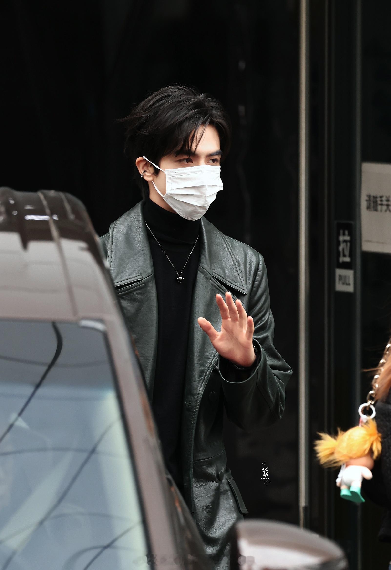 宋威龙、赵今麦hi6上班路透，期待骄阳似我了！！