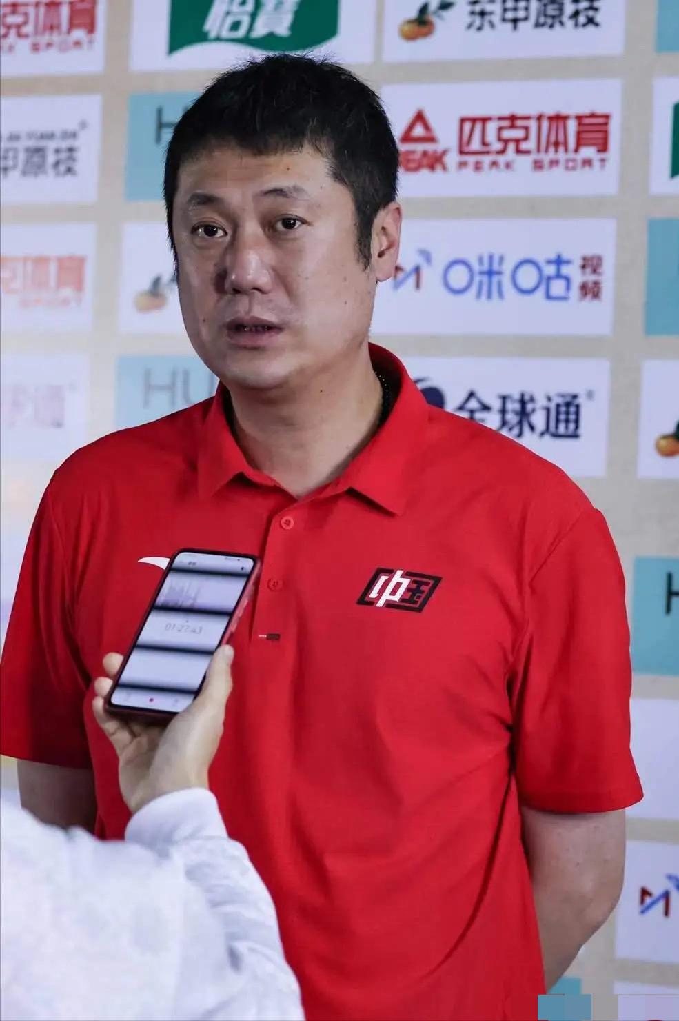 2026女排亚锦赛半决赛，中国3‑0伊朗，主教练赵勇对以下三人提出重点表扬：