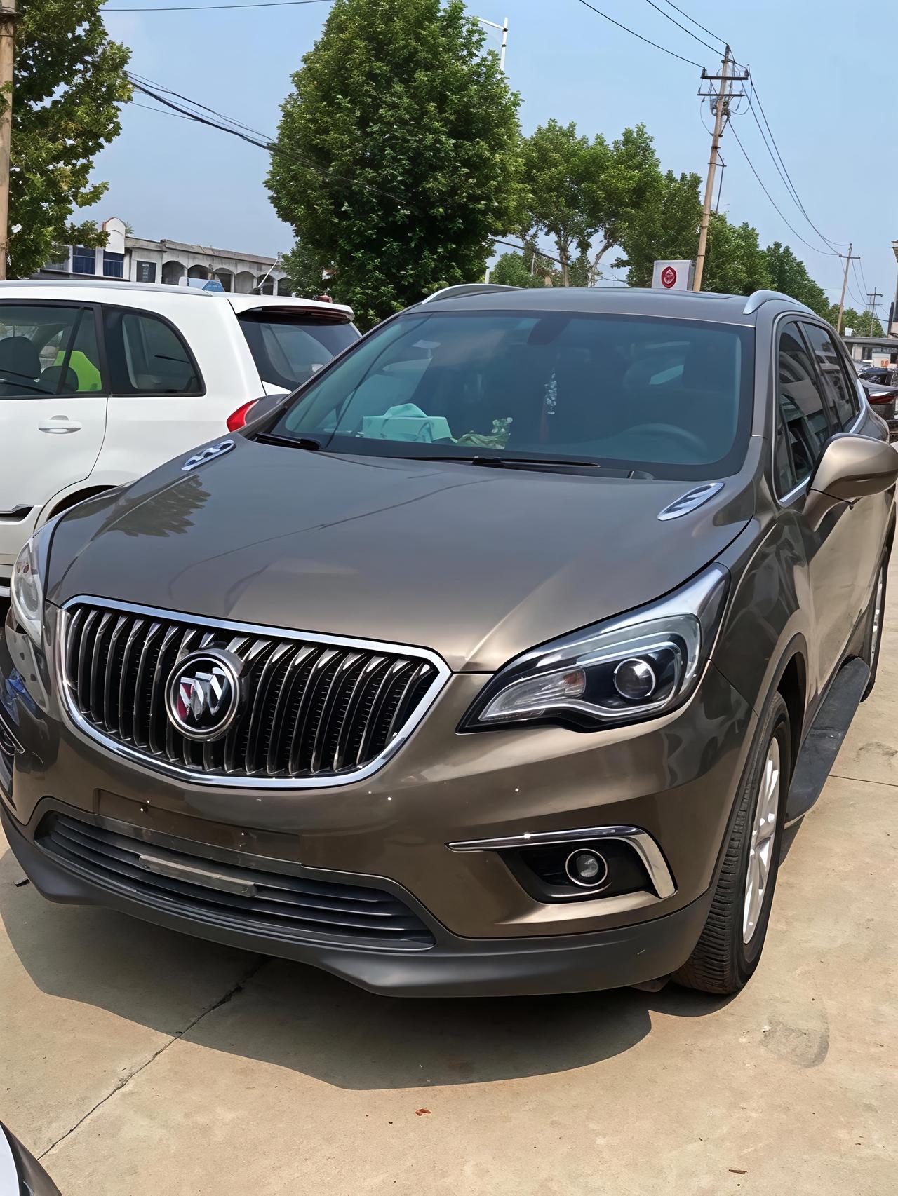 二手昂科威怎么选？中配豪华型值得关注在考虑二手SUV时，别克昂科威是一个常被